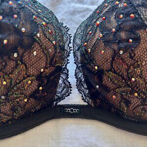 Victoria’s Secret Push-Up Bra 34B Lace Rhinestone Embellished Adjustable Straps